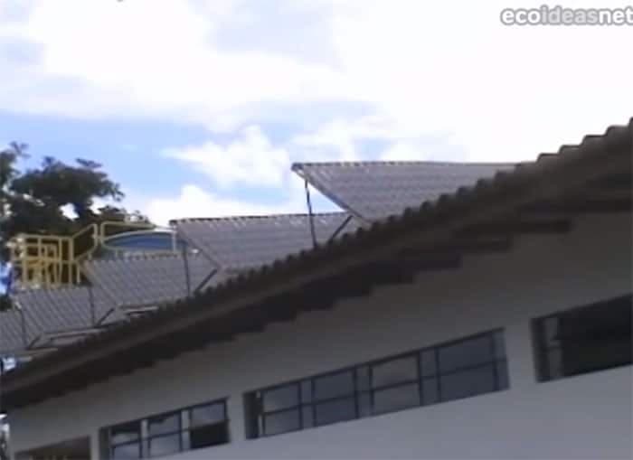 Jednostavan, jeftin solarni bojler izrađen od recikliranih flaša